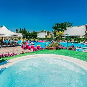 Aparthotel Blu Marlin Con Piscina, Lido Adriano